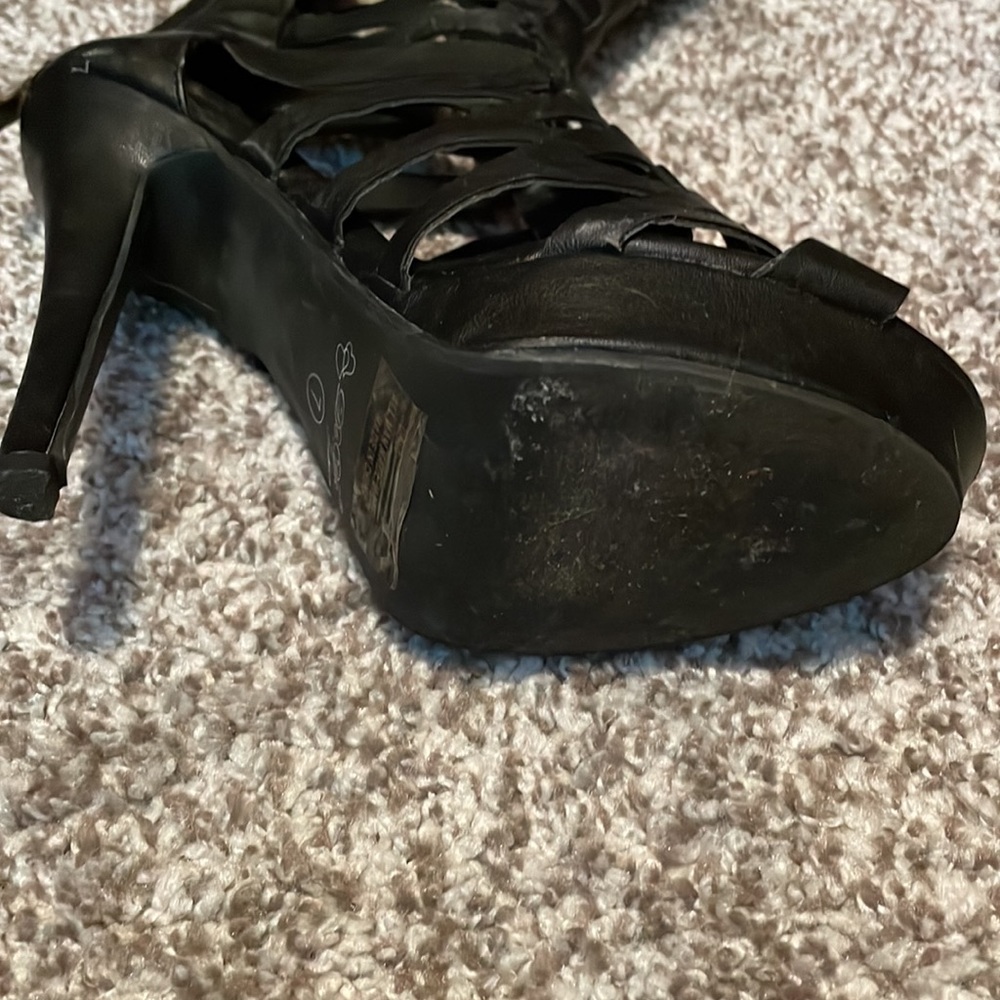 strappy, sexy black boots, size 7 - Picture 6 of 7